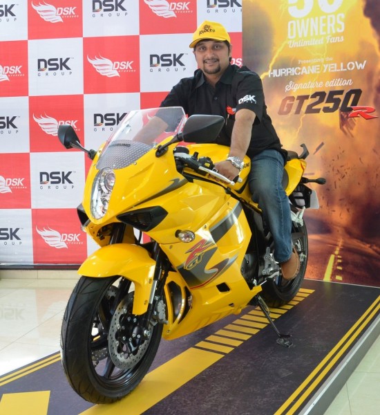 Signature Edition GT250 R LE with Mr. Shirish Kulkarni