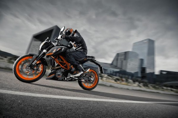 KTM Duke 390 Midnight Black