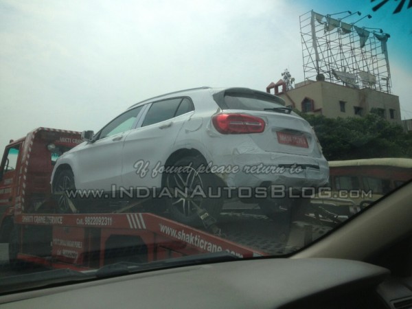 Mercedes-GLA-spied-in-India-rear-quarter