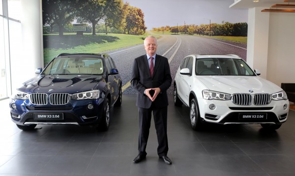 04c Mr. Philipp von Sahr, President, BMW Group India with the new BMW X3