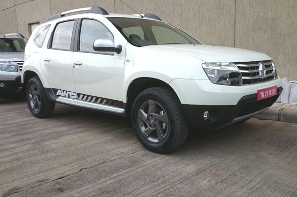 Renault Duster AWD front