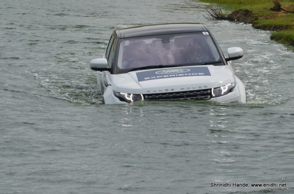 JLR Evoque Swimming 2