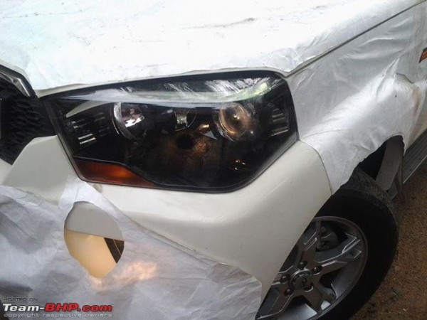 New-Mahindra-Scorpio-revealed-headlight