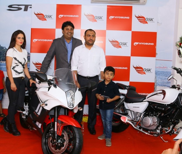 DSK Hyosung Kochi LtoR Alisha Abdulla, Shiva Ray-COO, Siyad-Dealer Principal