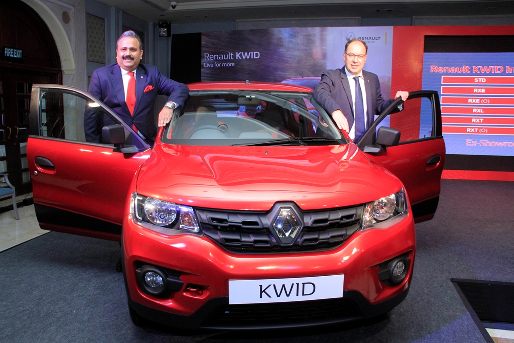 (L-R) - Mr. Sumit Sawhney, Country CEO and Managing Director, Renault India Operati