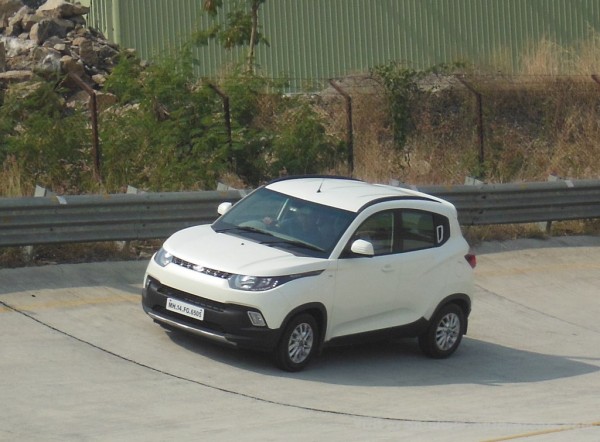 Mahindra KUV 100 (7)