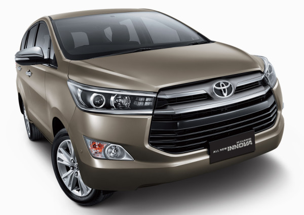 New Toyota Innova front