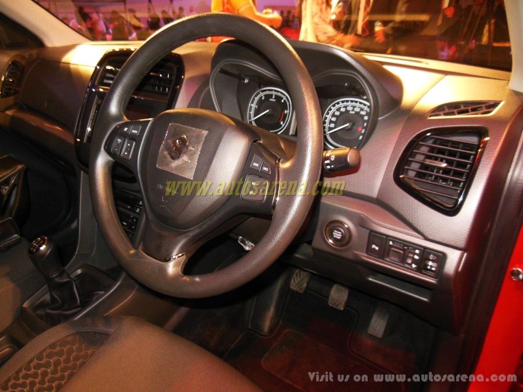 Maruti Suzuki Brezza launch Mumbai dashbaord 1