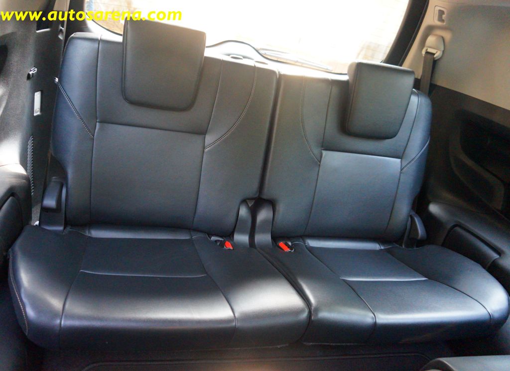 Toyota Innova seat