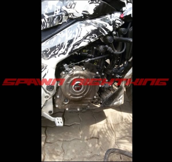 Bajaj Pulsar CS400 closeups