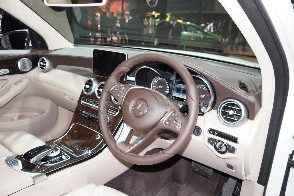 Mercedes-Benz GLC-CLASS SUV interior (6)