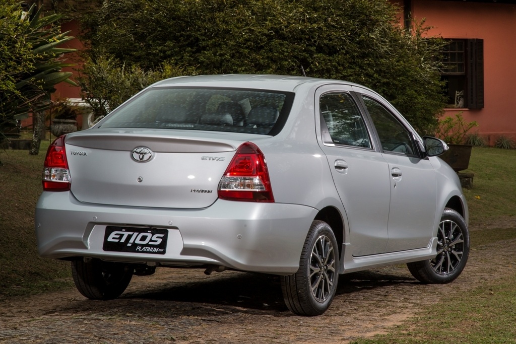India-bound-Toyota-Etios-Platinum-facelift-rear-quarter-revealed-in-Brazil