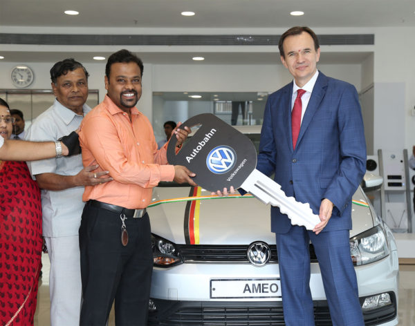 Volkswagen inaugurates showroom in in Nerul, Navi Mumbai 2