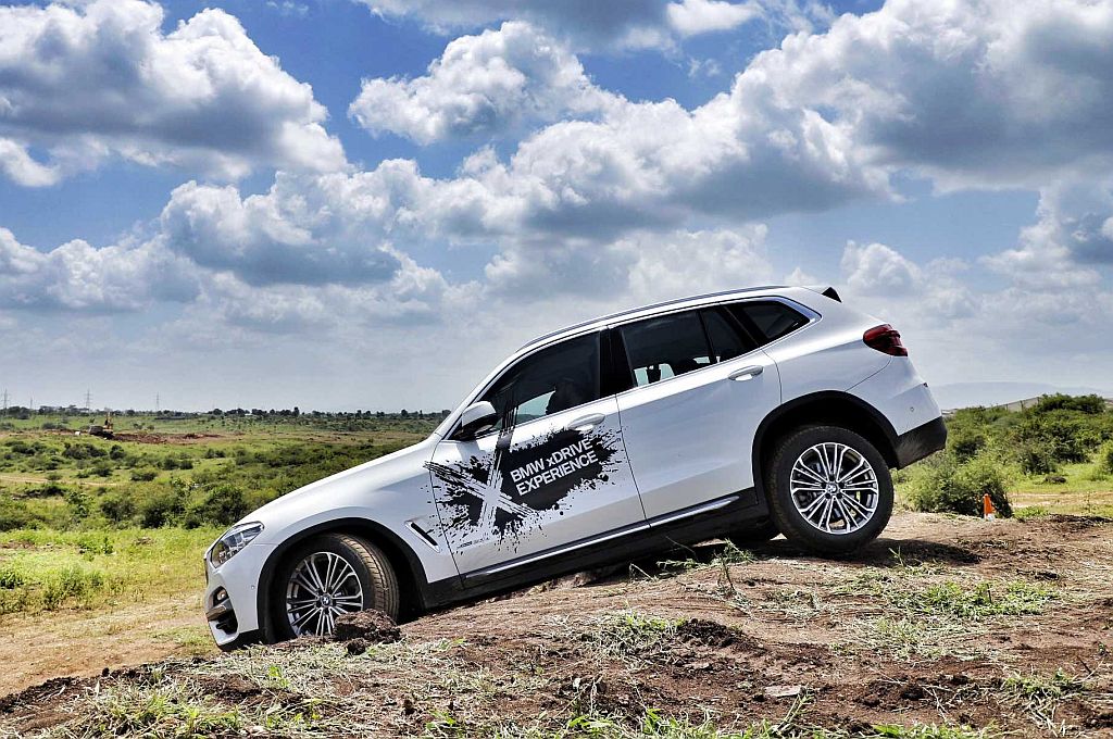 04 BMW X3 in action at BMW xDrive Experience in Pune