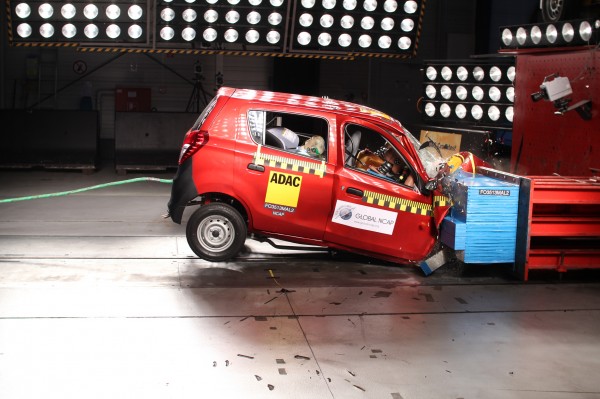 Suzuki-Maruti-Alto-crash-test