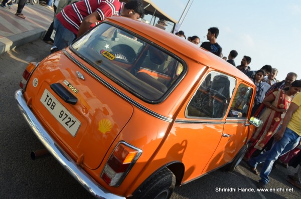 Mini 1000 cooper orange rear side