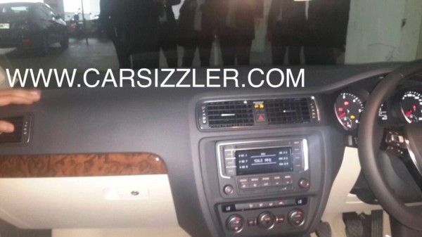 2015 Jetta Spy pic dashboard
